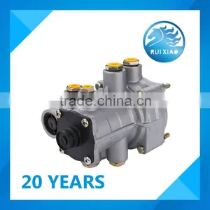 Hot Selling Brake Fluid Pump for HOWO Heavy Truck thumbnail-1