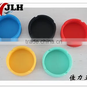 Silicone Ashtray With Lid thumbnail-1