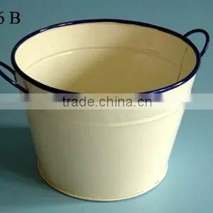 Iron Planters thumbnail-1