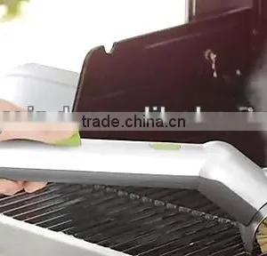 Motorized Grill Brush With Steam Clean thumbnail-1
