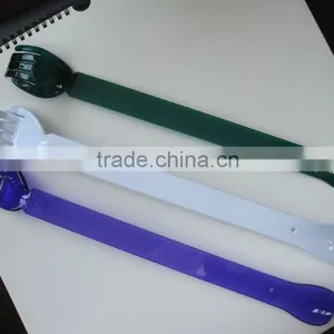 HEYU Plastic Promotion Back Scratcher With Shoe Horn thumbnail-1
