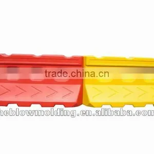 OEM Blow Molding Plastic Traffic Barrier & Fence Road Barrier Huizhou Factory thumbnail-1