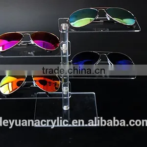 Elegant Transparent Acrylic Sun Glasses Display Stand thumbnail-2