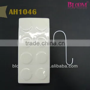 Fashional Design White Ceramic Humidifier With Metal "S" Hook thumbnail-1
