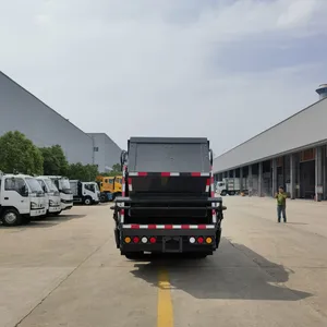 DFM Trash Compression Truck thumbnail-3
