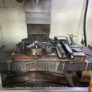 Bench & Pipe Combination Vise thumbnail-4