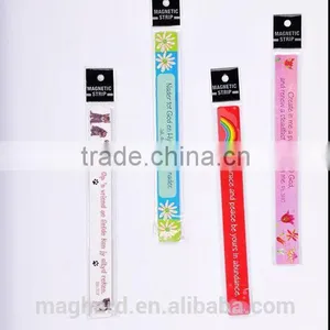 China Manufacturer Wholesale Custom Folding Magnet Bookmark , Neccessary Stationery for Students thumbnail-4