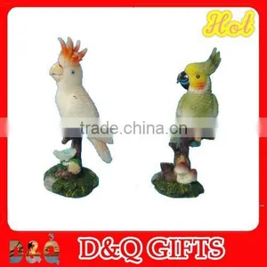 Parrot Polyresin Figurine thumbnail-1