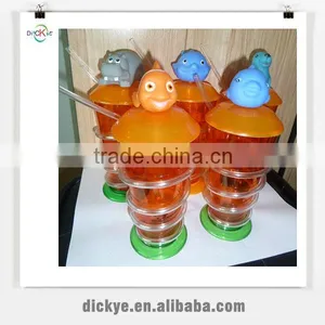 Plastic Cups With Straw and Lid thumbnail-4