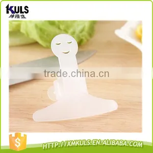 Chopping Vegetables Plastic Armguard Set Smiling Face Cutting Tools for Plastic thumbnail-4