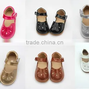 Wholesale Squeaky Shoes Happy Kids Shoes Soft Sole Baby Sandal thumbnail-6
