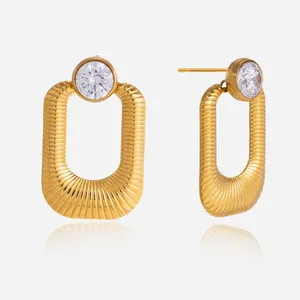 Twist Cross Stud Earrings With Geometric Pearl Onyx in 18K Gold-Plated Steel thumbnail-5