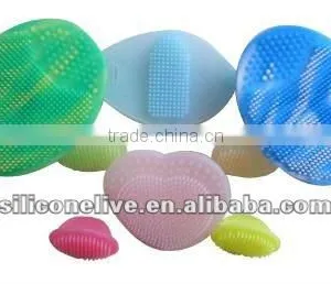 Cosmetic Facial Brush thumbnail-1