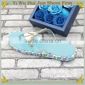 Latest Woman Flat Black Sandals Colour Changing Flip Flops And Open Toe Slipper thumbnail-2