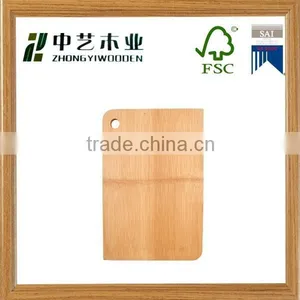 Hot Selling 2015 Year China Suppliers FSC&SA8000 Kitchen Round Wooden Cutting Board for Wholesale thumbnail-3