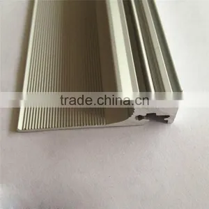 Aluminium Profile Sliding Wardrobe Door and Metal Pole thumbnail-1