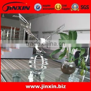 Decorative Stainless Steel Metal Crafts Flying Eagle With Bottom Round Ball thumbnail-1