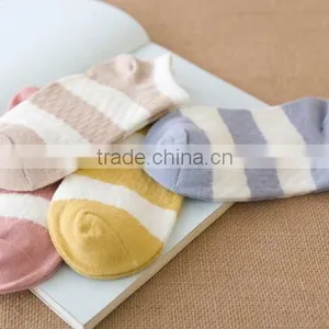 Zm53129a New Design Colorful Lady Woman Invisible Socks Young Girl Socks Bulk Wholesale Socks thumbnail-4