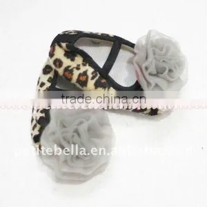 Baby Giraffe Crib Shoes With Grey Rosettes MAS108 thumbnail-1