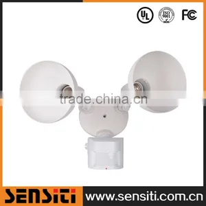 UL 240degree PIR Security Light With Override Function thumbnail-1