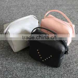 3 Colors Shoulder Bag Handbag Round Shape Popular Quality Wash Bags thumbnail-1