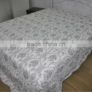 Bedding Set/Bedspread thumbnail-1