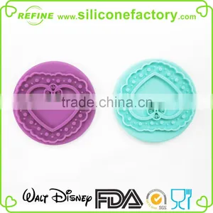 Popular Round Shape Wood Handle Giant Silicone Cookie Stamp thumbnail-5