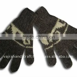 Woolen Gloves thumbnail-1