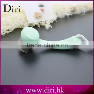 Comma Shape Soft Fiber Face Clean Deep Cleansing Wash Pore Facial Brush thumbnail-3