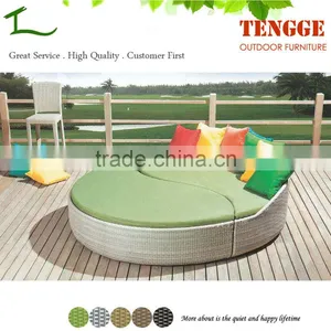 YH-7022 Comfortable 2 in 1 Style Wicker Rattan Round Sofa Bed thumbnail-1