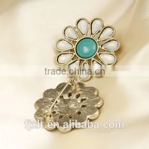 Alloy Crystal Handmade Fabric Flowers Brooch thumbnail-4