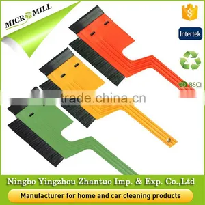 Red PP PVC Soft Bristle Plastic Mini Snow Brush With Ice Scraper thumbnail-3