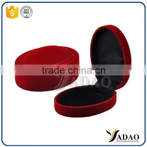 Most Popular Red Flocking Ring Packaging Boxes Manufacturers thumbnail-1