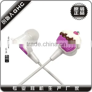 Colorful Cartoon Earset With Animal Shape Earbuds Design thumbnail-1