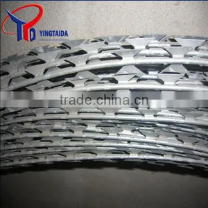 BTO-22 Galvanized Razor Barbed Wire thumbnail-1