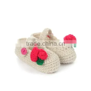 Flower Button Style Free Pattern Crochet Baby Girls Shoes thumbnail-2