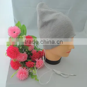 Uneed Fashion Winter Hat for Young Girls With Headphone thumbnail-2