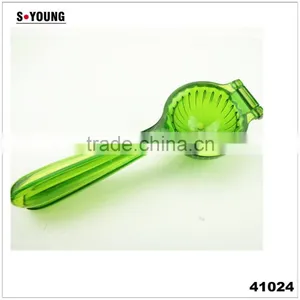 41024 Lemon and Lime Juice Squeezer thumbnail-1