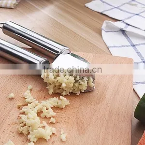 Cheap Home Stainless Steel 430 Stainless Steel Garlic Press Commercial Garlic Press Peeler thumbnail-1