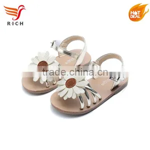 New Designs PU Materials to Make Baby Girls Sandals thumbnail-3
