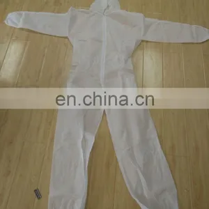 Disposable Cleanroom Coverall in Unisex thumbnail-1