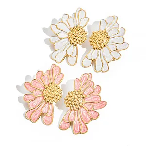 Heart-Shaped Stainless Steel Earrings With Peach Hammer Pattern - Romantic Style thumbnail-1