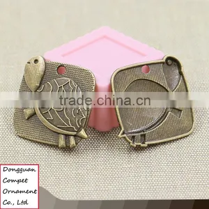 Wholesale Diy Accessories Zinc Alloy Turtle Pattern Square Pendant thumbnail-1