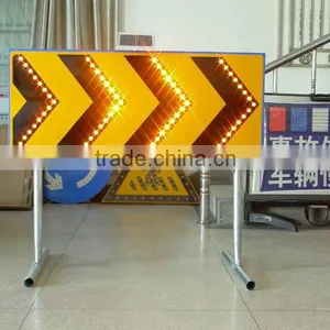 Solar Powered Traffic Light thumbnail-1