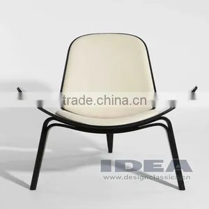 Replica Hans Wegner Shell Chair - Black Shell/ Cream White Fabric thumbnail-1