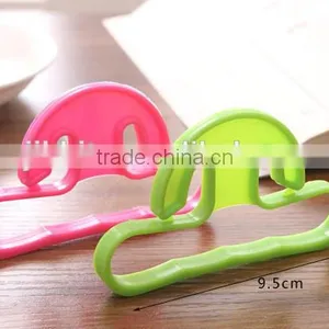 Hot Sale Bag Holder Carrier;fashion Plastic Bag Holder thumbnail-4