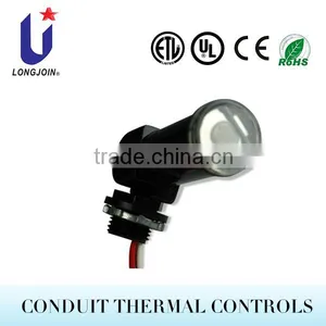 ANSI C136.10 & UL773 Wire-in Swivel Photocontrol thumbnail-1