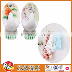Hot Selling Strong Wall Adhesive Decorative Plastic Wall Hanger Hook thumbnail-1