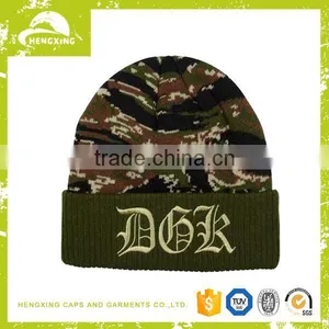 New Arrival Football Beanie Hat Knitting Pattern thumbnail-1