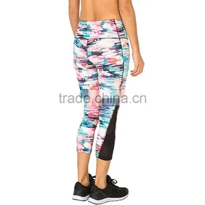 2017 OEM Women's Mesh Capri Printed Workout Leggings Custom thumbnail-2